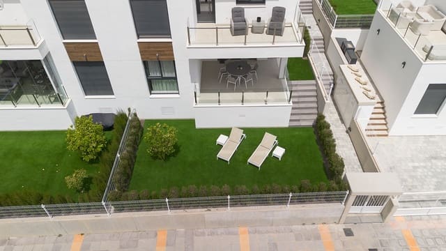 Apartamento de 2 habitaciones en Vistabella, Orihuela en venta con piscina - 274.900 € (Ref: 10018157)