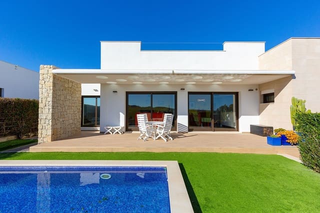 3 soverom Villa til salgs i Vistabella, Orihuela med svømmebasseng garasje - € 475 000 (Ref: 10018159)