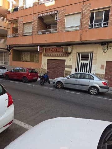 Kaupallinen myytävänä paikassa Playa del Cura, Torrevieja - 115 000 € (Ref: 10054471)