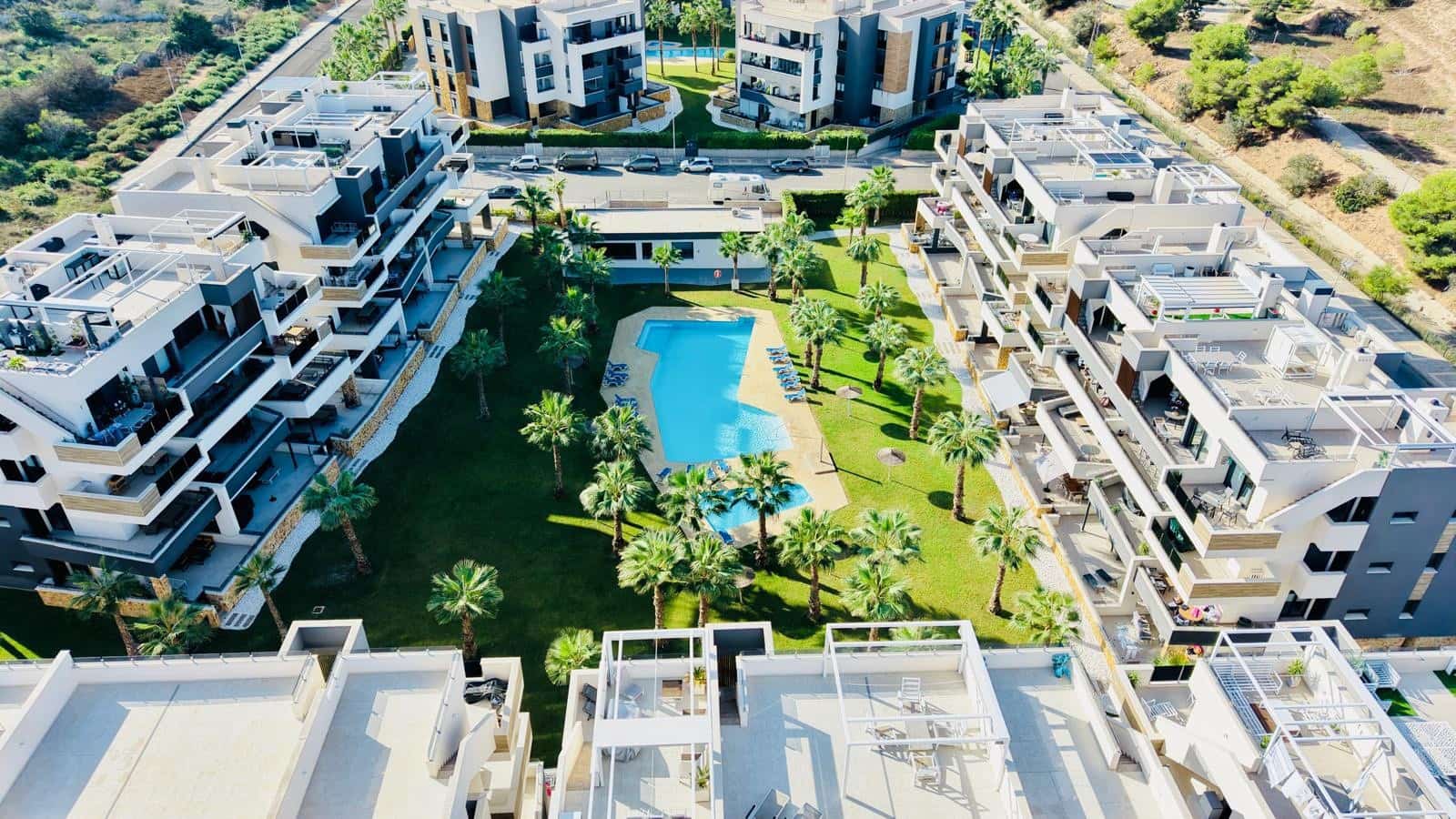 2 sypialnia Apartament na sprzedaż w Orihuela Costa z basenem garażem - 287 500 € (Ref: 10071709)