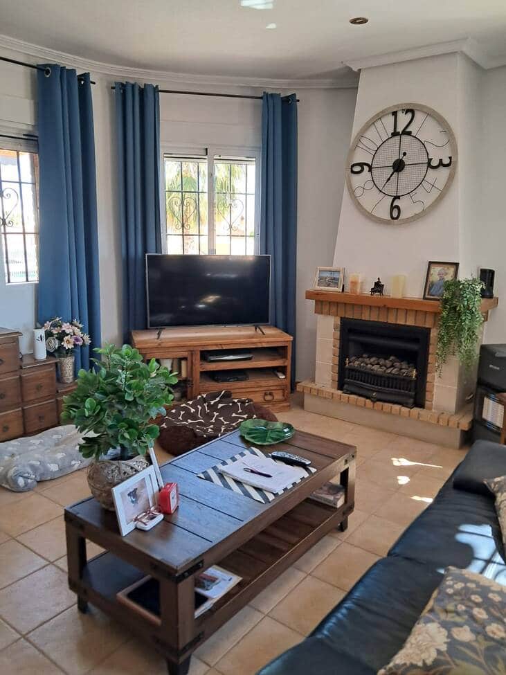 Huvila myytävänä paikassa Fortuna mukana uima-altaan - 259 950 € (Ref: 10071710)