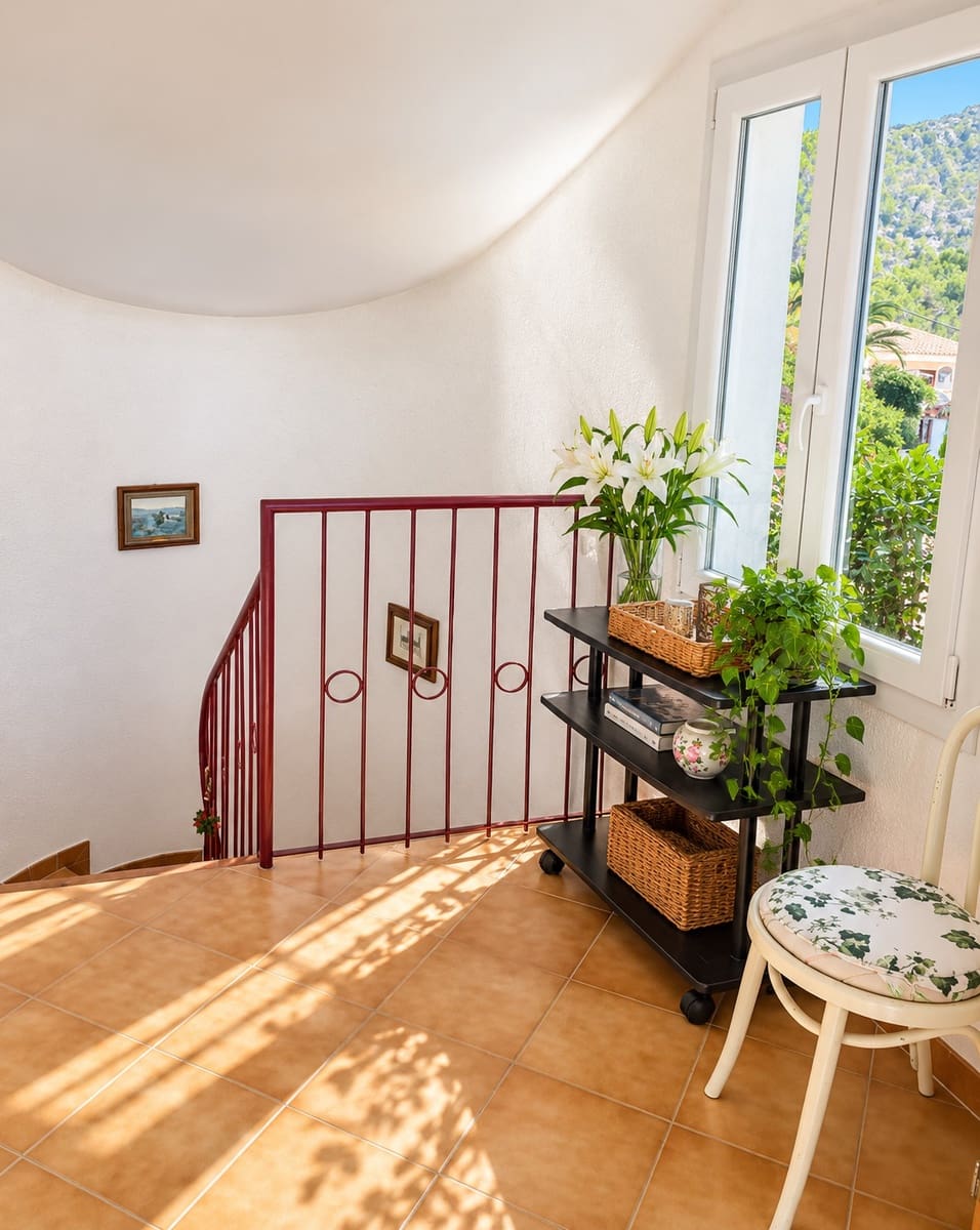 3 bedroom Villa for sale in Callosa d'En Sarria with pool - € 520,000 (Ref: 10071712)