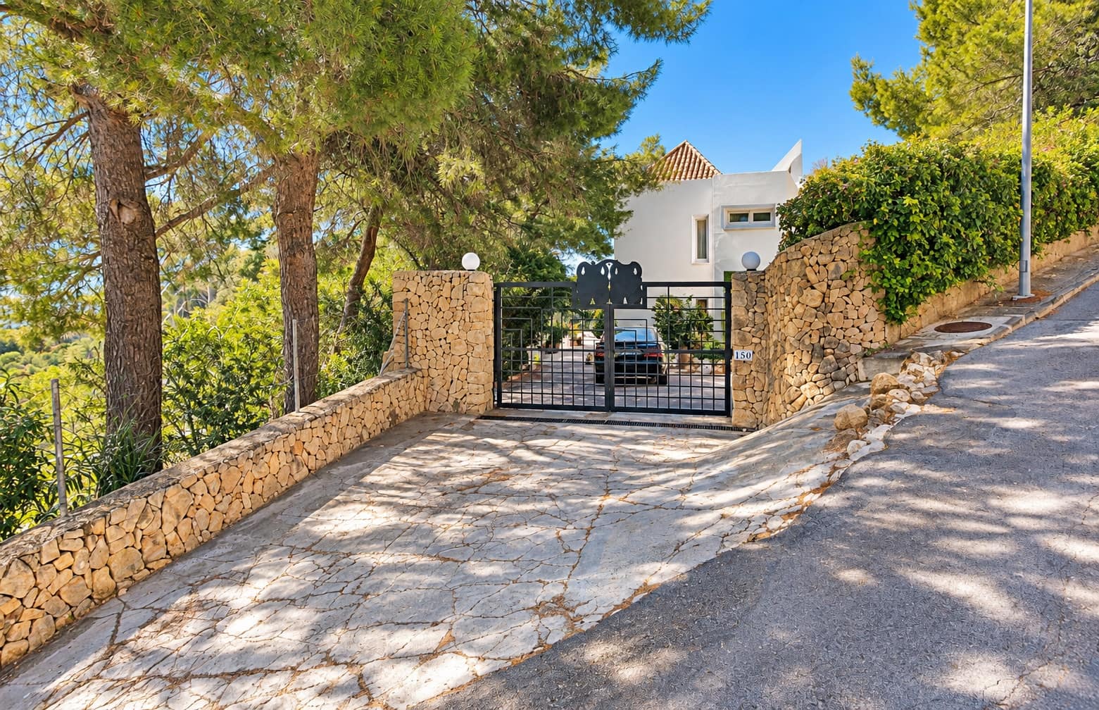 3 bedroom Villa for sale in Callosa d'En Sarria with pool - € 520,000 (Ref: 10071712)