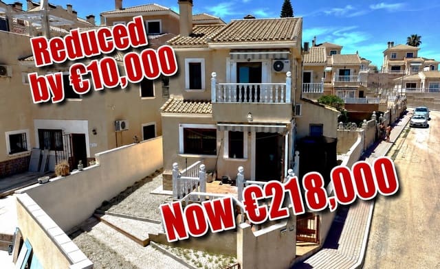 3 quarto Moradia para venda em Blue Lagoon com piscina - 218 000 € (Ref: 10071718)