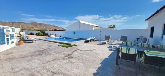 3 bedroom Villa for sale in Caudete with pool - € 229,995 (Ref: 10090032)