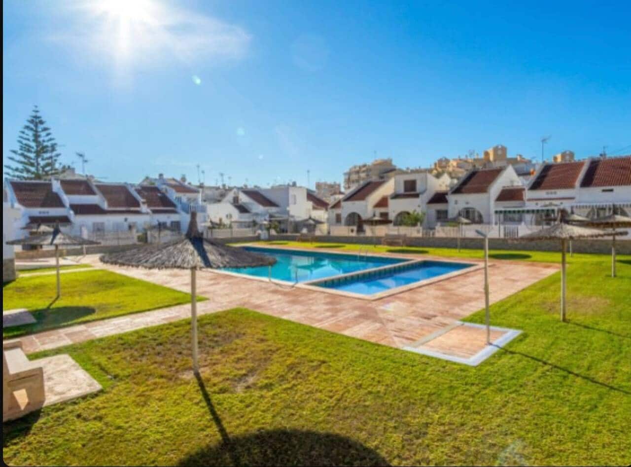 2 soverom Leilighet til salgs i Torrevieja med svømmebasseng - € 169 900 (Ref: 10095620)
