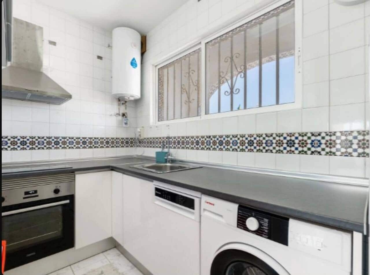 2 soverom Leilighet til salgs i Torrevieja med svømmebasseng - € 169 900 (Ref: 10095620)