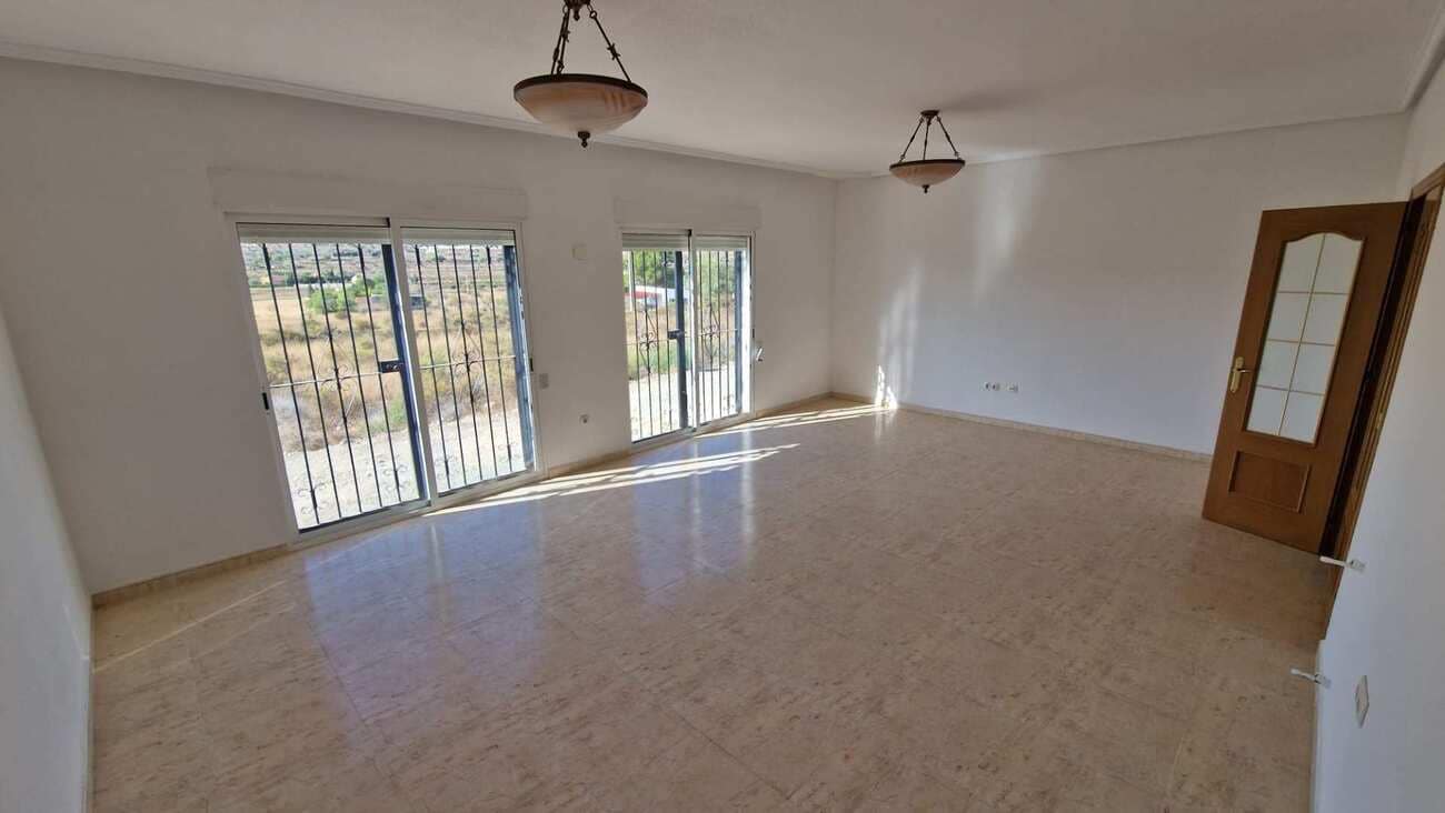 3 Zimmer Villa zu verkaufen in Hondon de los Frailes mit Garage - 325.000 € (Ref: 10108601)