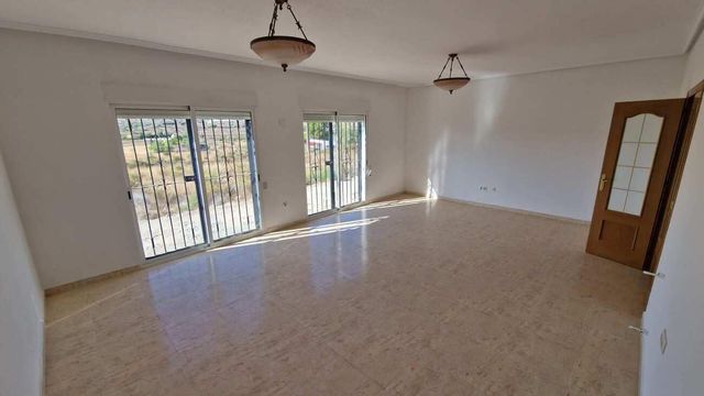 3 Zimmer Villa zu verkaufen in Hondón de los Frailes mit Garage - 325.000 € (Ref: 10108601)