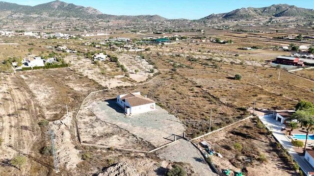 3 Zimmer Villa zu verkaufen in Hondón de los Frailes mit Garage - 325.000 € (Ref: 10108601)