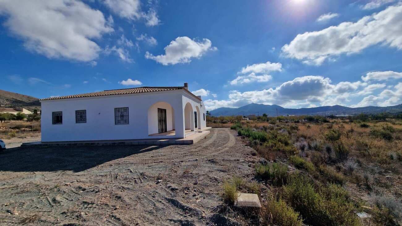 3 Zimmer Villa zu verkaufen in Hondon de los Frailes mit Garage - 325.000 € (Ref: 10108601)