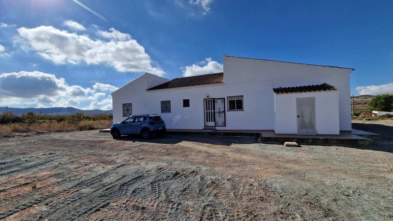 3 Zimmer Villa zu verkaufen in Hondon de los Frailes mit Garage - 325.000 € (Ref: 10108601)