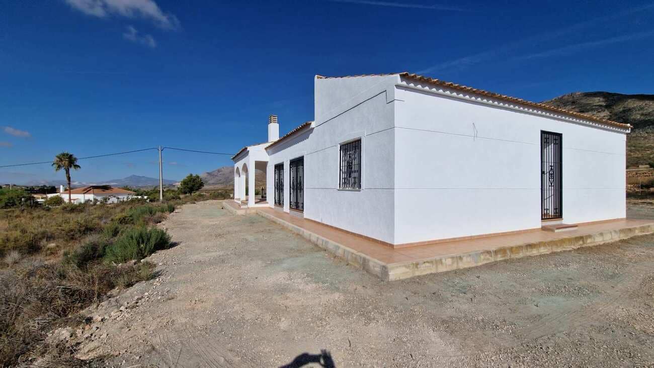 3 Zimmer Villa zu verkaufen in Hondon de los Frailes mit Garage - 325.000 € (Ref: 10108601)