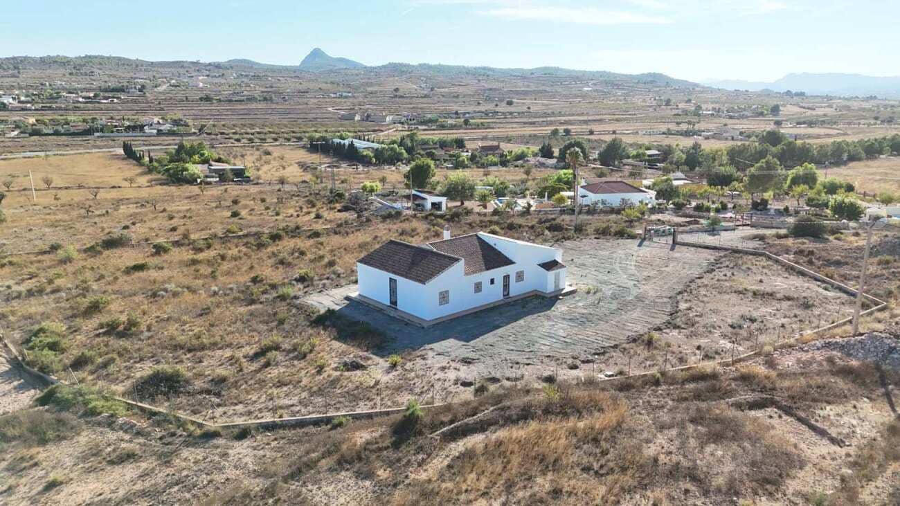 3 Zimmer Villa zu verkaufen in Hondon de los Frailes mit Garage - 325.000 € (Ref: 10108601)