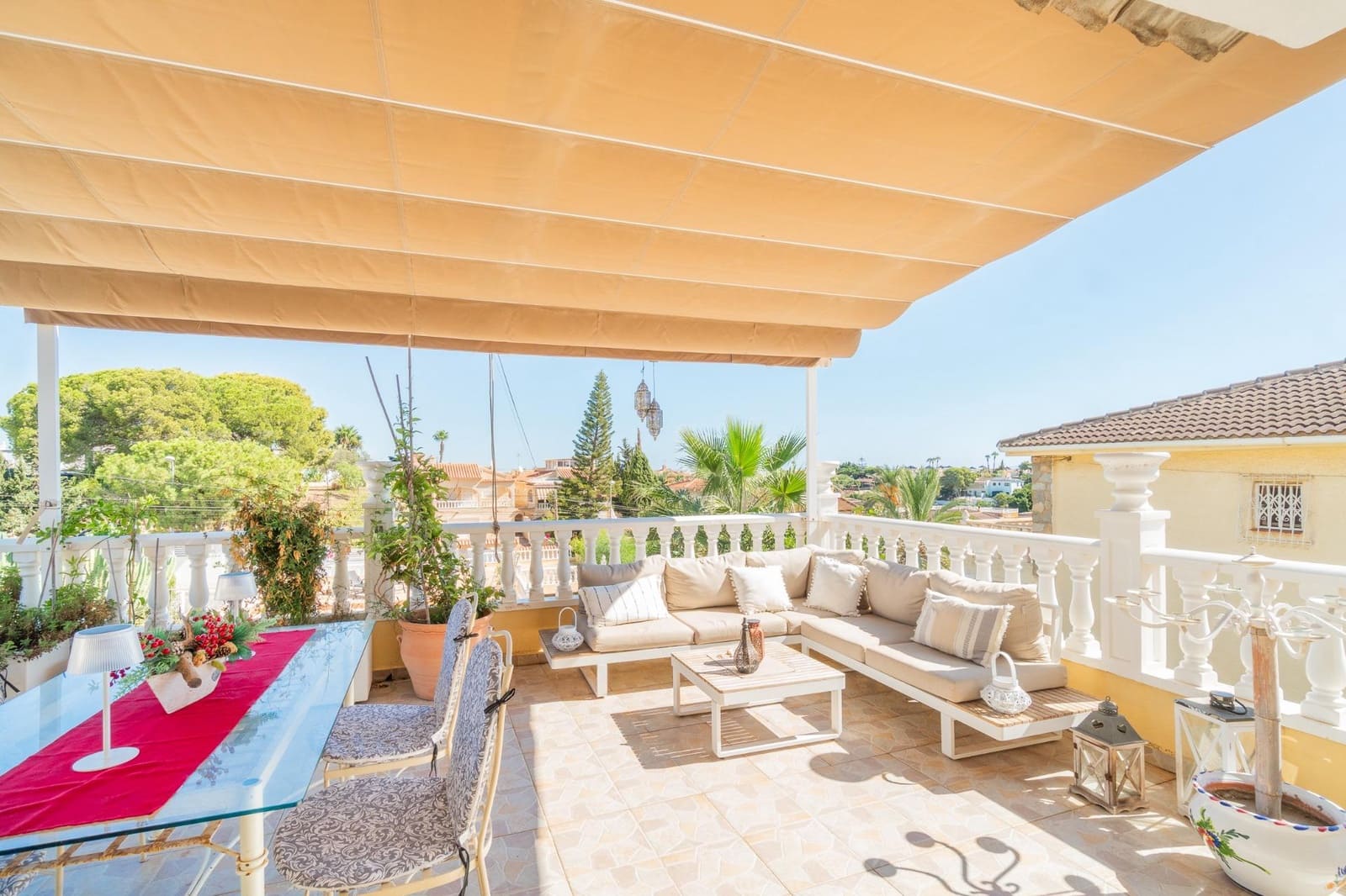 4 slaapkamer Villa te koop in Orihuela Costa met zwembad - € 369.000 (Ref: 10108611)