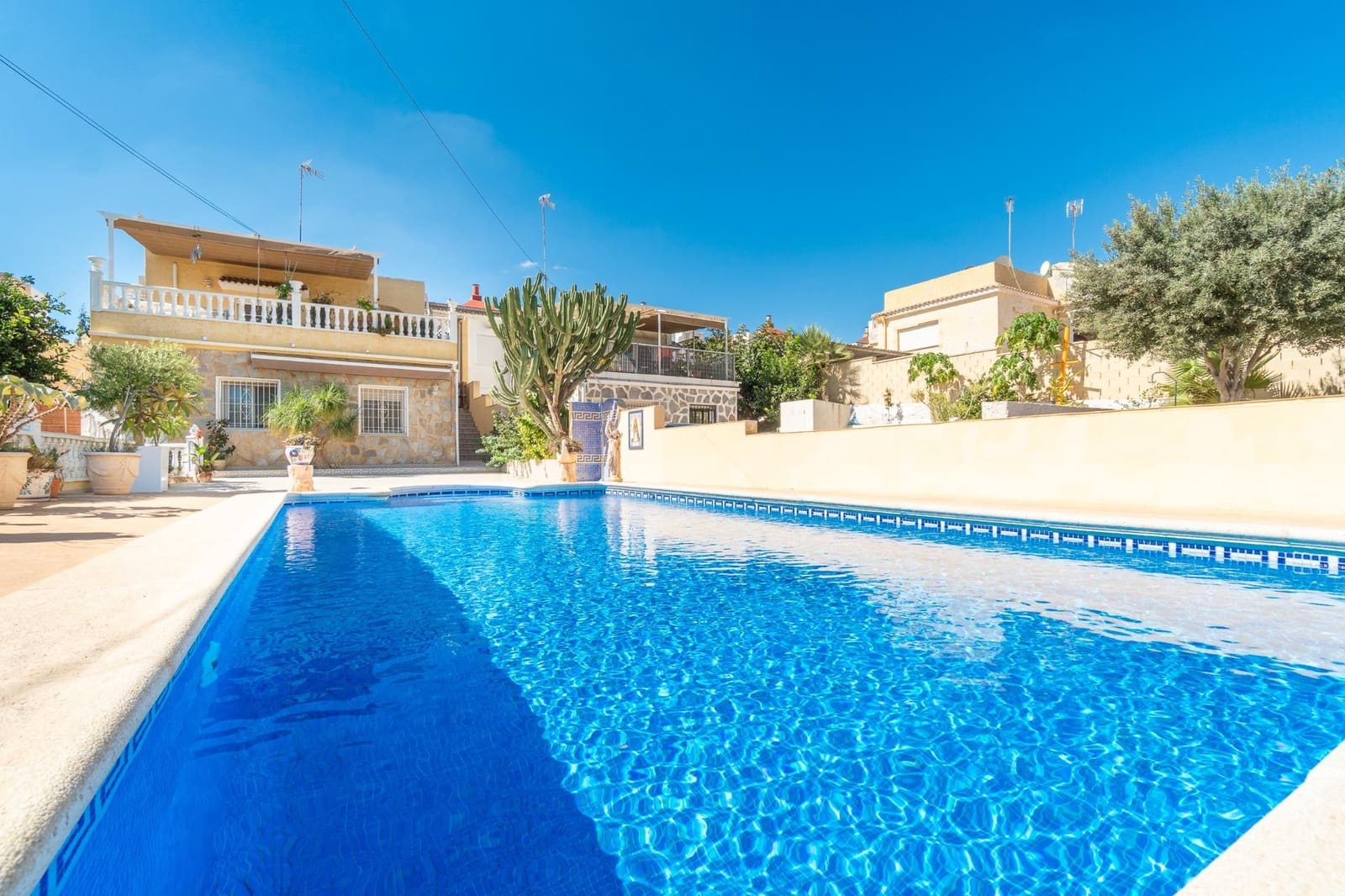 4 slaapkamer Villa te koop in Orihuela Costa met zwembad - € 369.000 (Ref: 10108611)