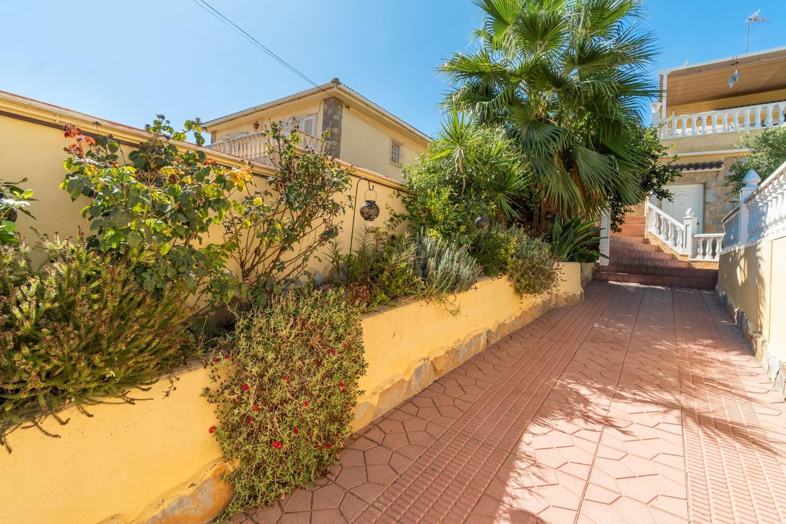 4 slaapkamer Villa te koop in Orihuela Costa met zwembad - € 369.000 (Ref: 10108611)