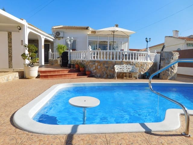 3 soveværelse Villa til salg i El Chaparral, Torrevieja med swimmingpool - € 399.900 (Ref: 10108615)