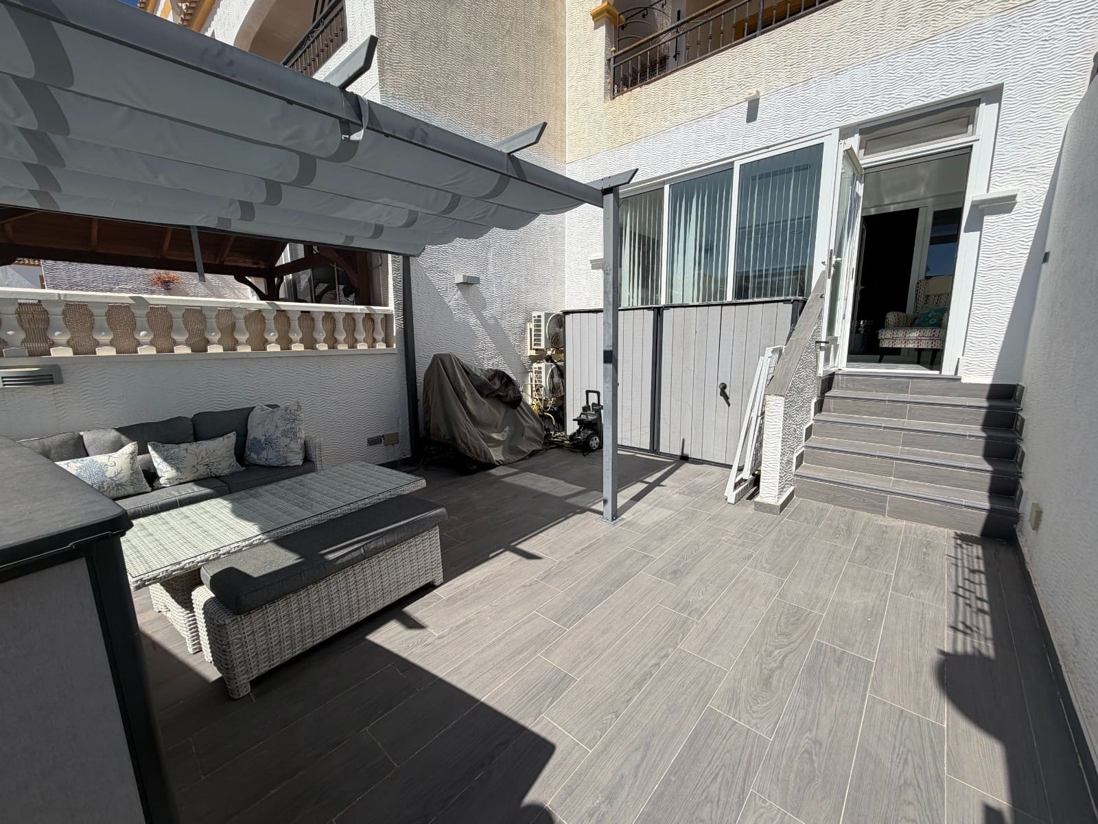 2 Zimmer Apartment zu verkaufen in Orihuela mit Pool - 155.000 € (Ref: 10111193)