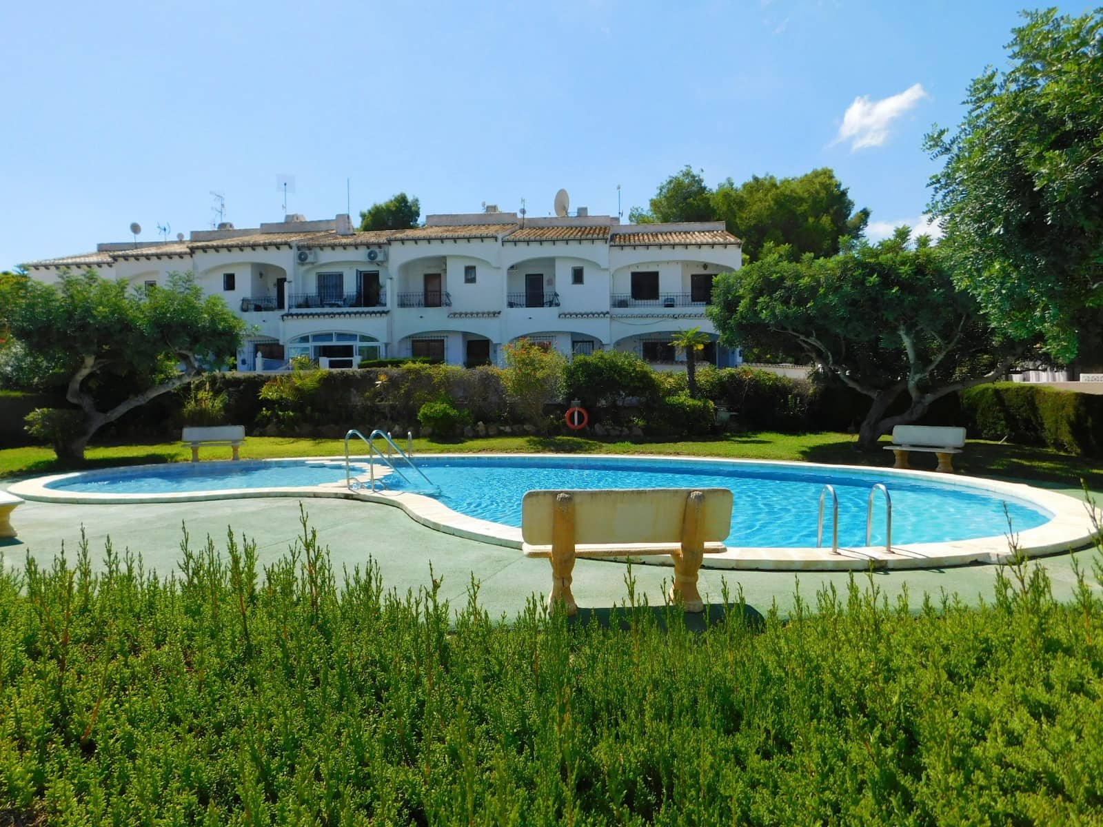 2 bedroom Townhouse for sale in Torrevieja with pool - € 198,000 (Ref: 10111195)