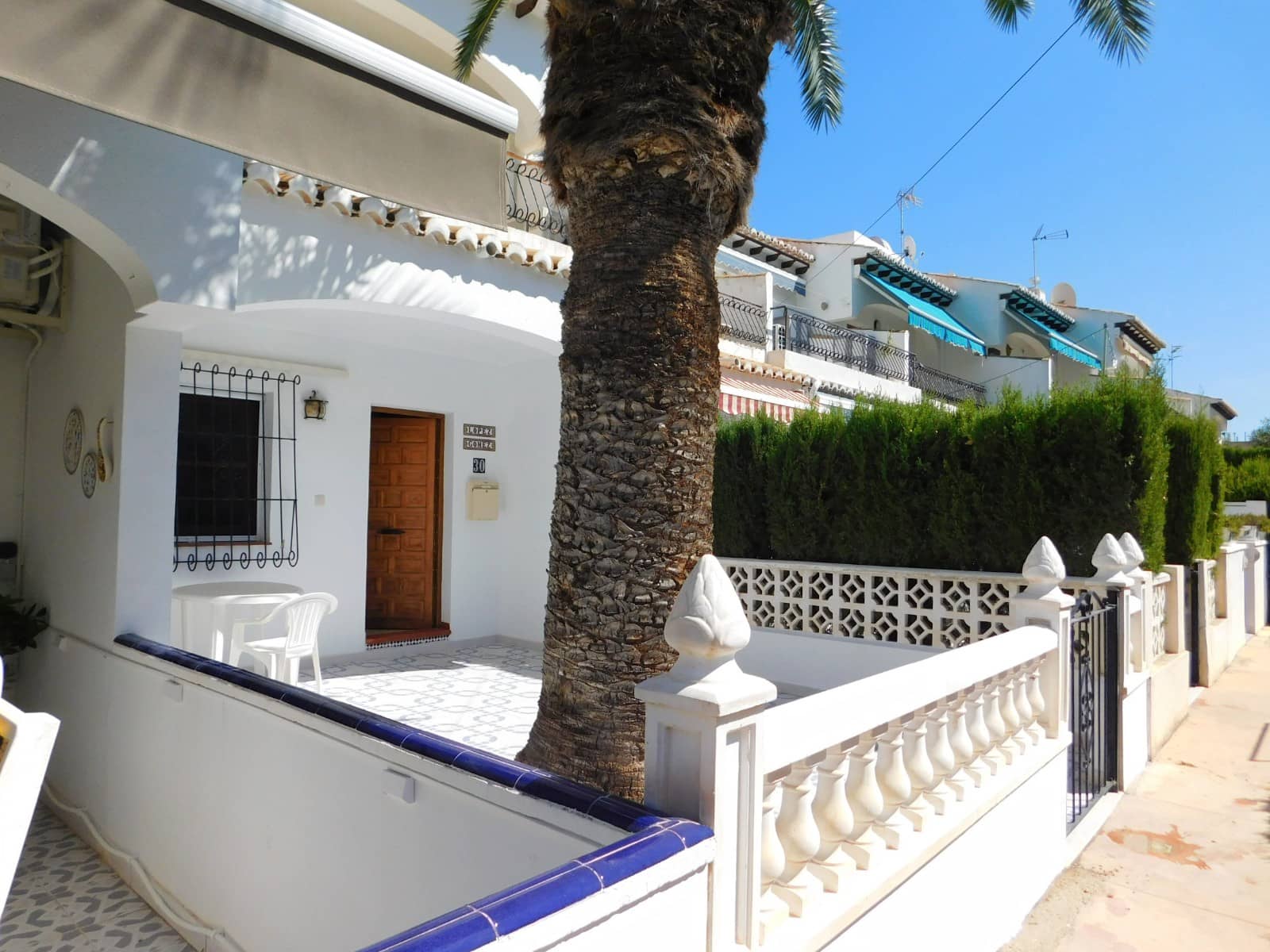 2 bedroom Townhouse for sale in Torrevieja with pool - € 198,000 (Ref: 10111195)