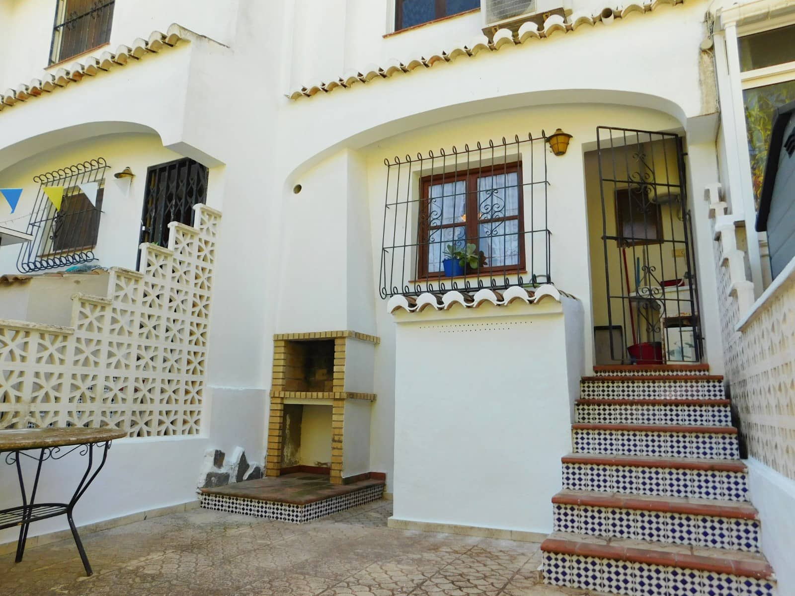 2 bedroom Townhouse for sale in Torrevieja with pool - € 198,000 (Ref: 10111195)