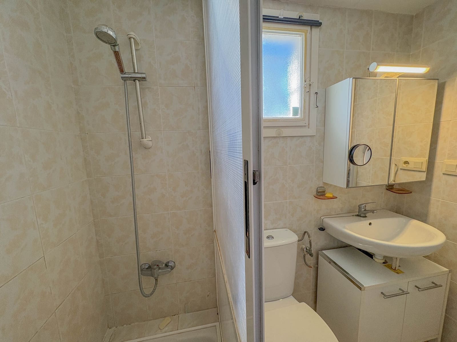 1 soveværelse Lejlighed til salg i Torrevieja med swimmingpool garage - € 112.500 (Ref: 10147982)