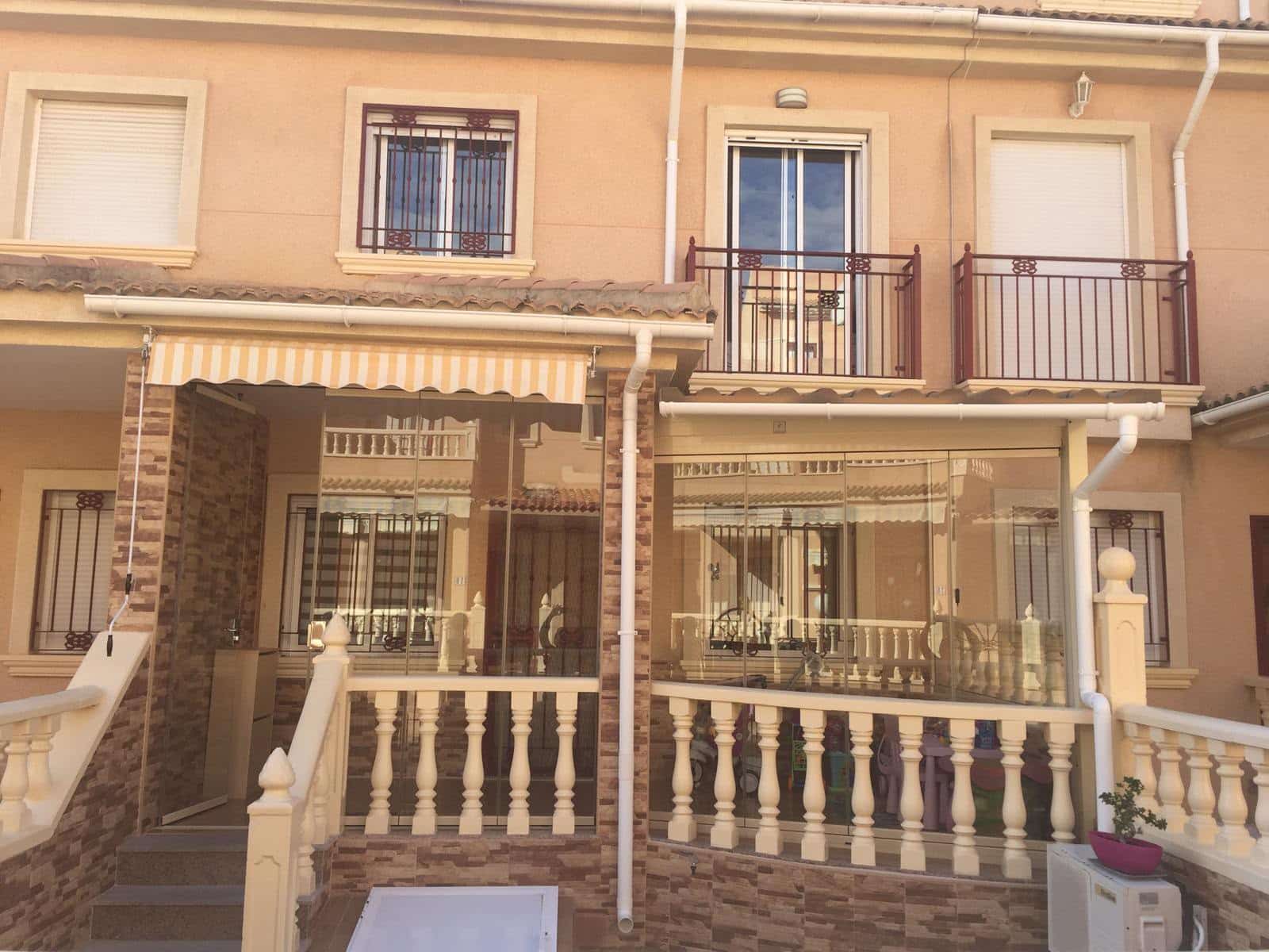 Apartamento de 3 habitaciones en Orihuela Costa en venta con piscina - 264.900 € (Ref: 10147985)