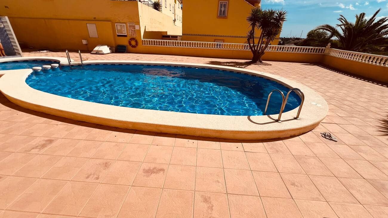 3 quarto Apartamento para venda em Villamartin com piscina - 169 950 € (Ref: 10154369)