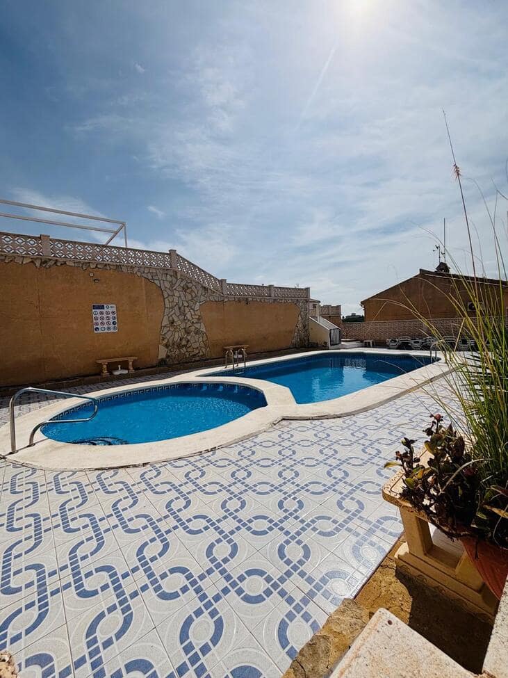 2 sypialnia Apartament na sprzedaż w Orihuela Costa z basenem garażem - 155 000 € (Ref: 10154371)