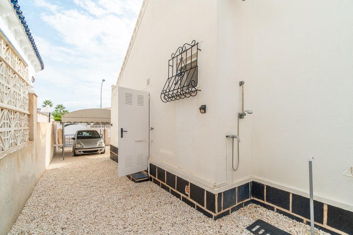 2 bedroom Villa for sale in Orihuela Costa - € 220,000 (Ref: 10156966)