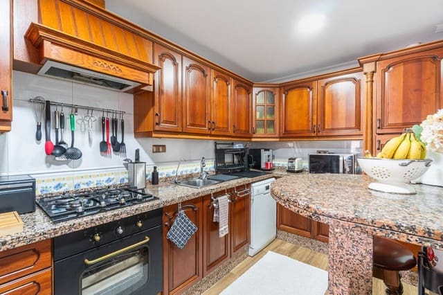 3 soverom Penthouse til salgs i Puerto Deportivo, Torrevieja - € 239 500 (Ref: 10162516)