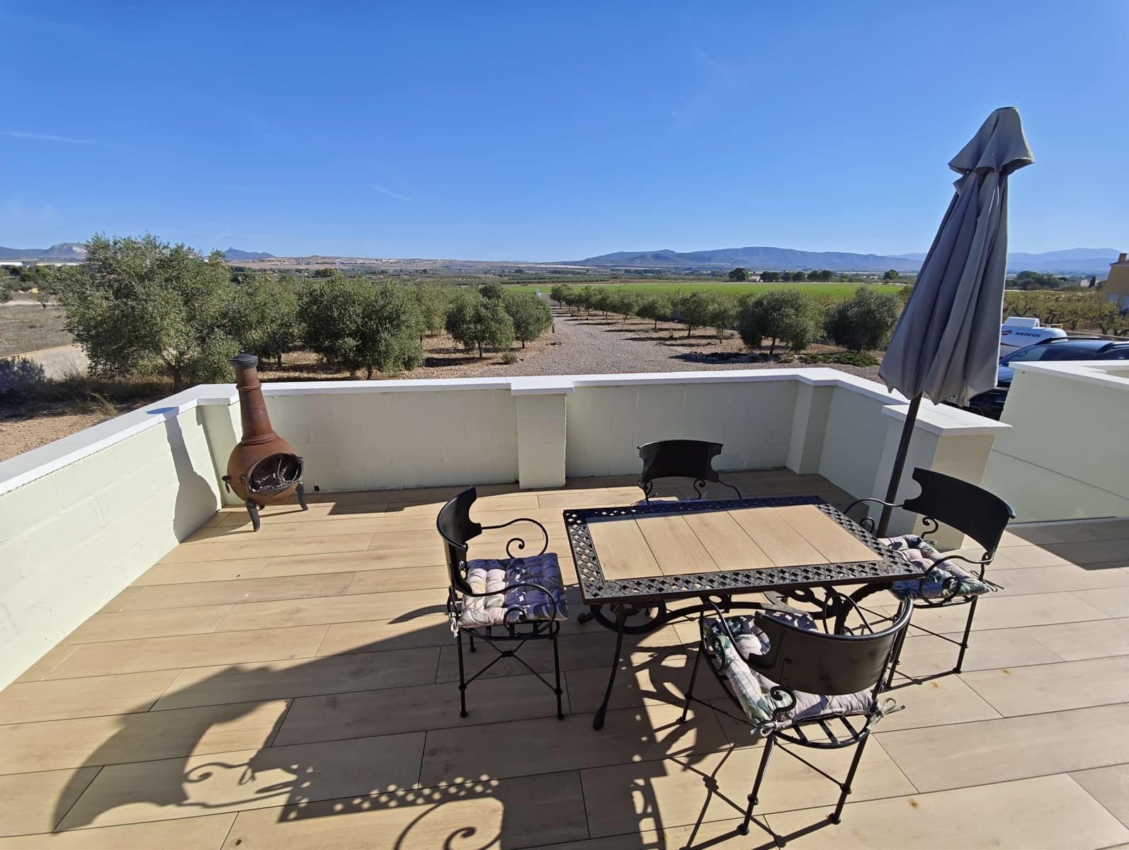 4 soveværelse Finca/Landehus til salg i Caudete med swimmingpool garage - € 375.000 (Ref: 10163930)
