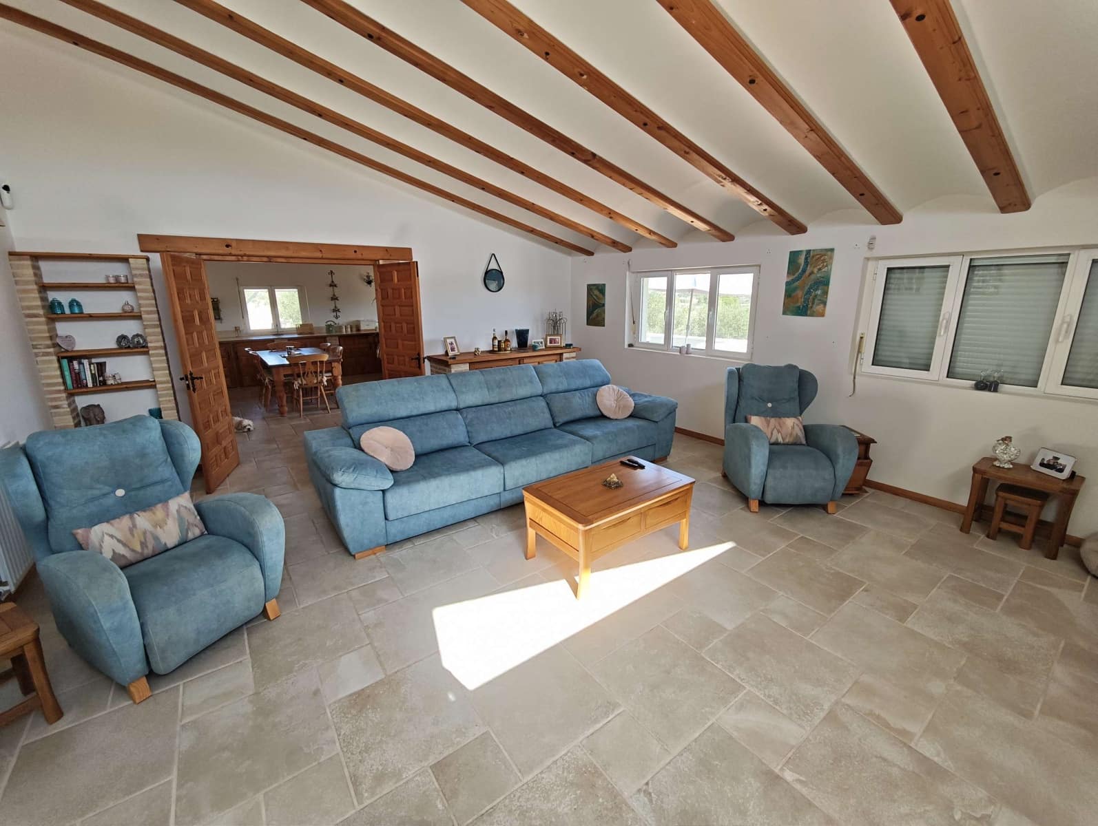 4 soveværelse Finca/Landehus til salg i Caudete med swimmingpool garage - € 375.000 (Ref: 10163930)