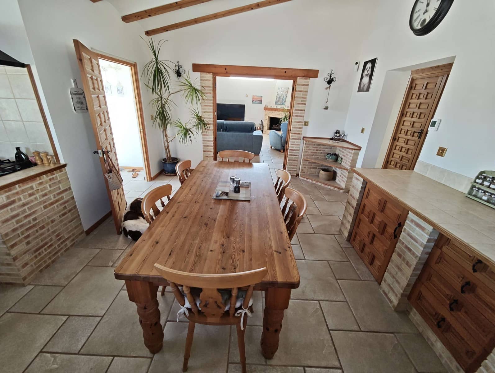 4 soveværelse Finca/Landehus til salg i Caudete med swimmingpool garage - € 375.000 (Ref: 10163930)