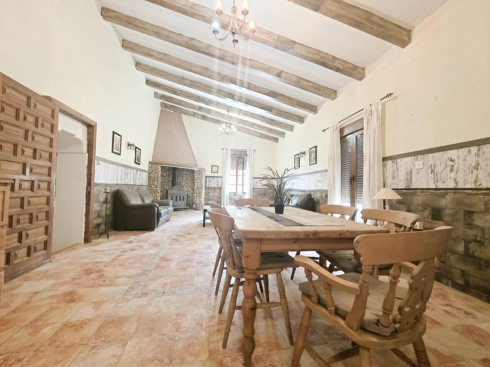5 slaapkamer Finca/Landhuis te koop in La Romana met zwembad garage - € 339.995 (Ref: 10170341)