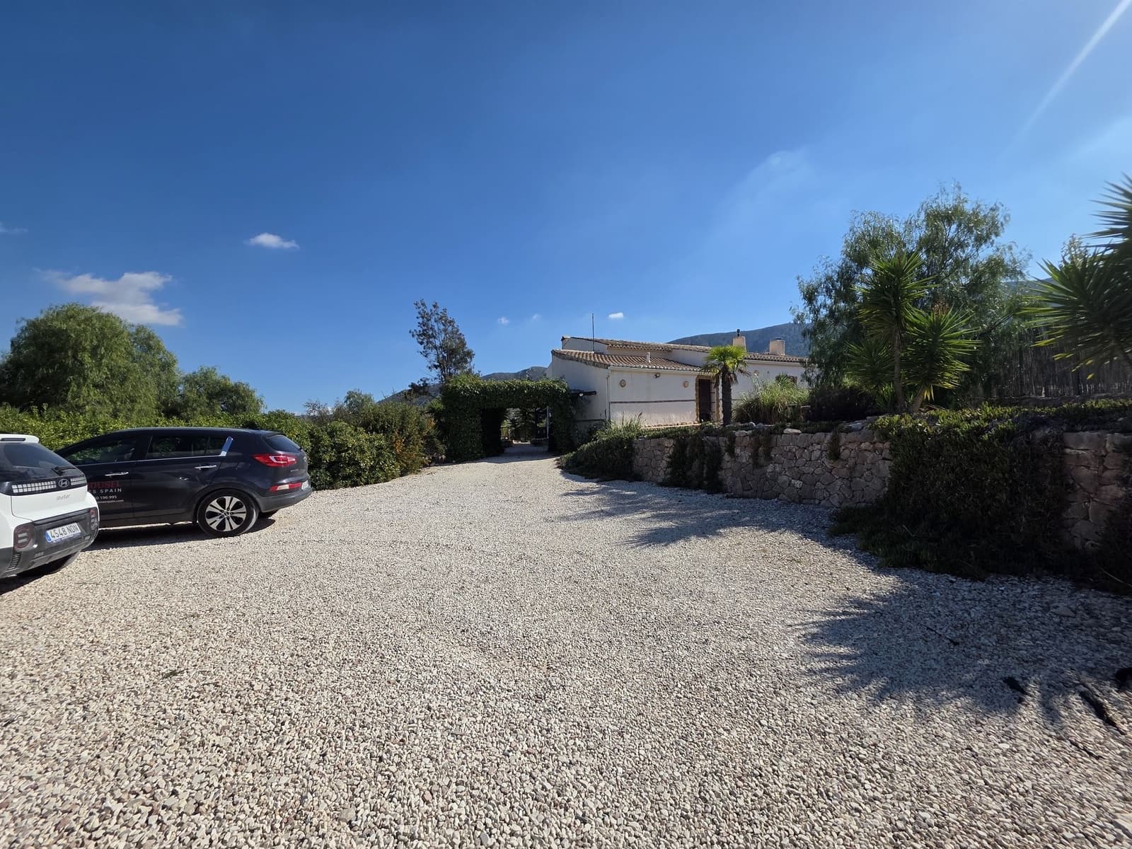 5 slaapkamer Finca/Landhuis te koop in La Romana met zwembad garage - € 339.995 (Ref: 10170341)