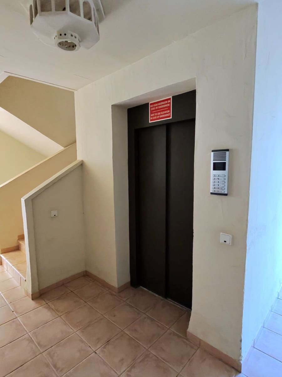 2 Zimmer Apartment zu verkaufen in Roda mit Pool Garage - 188.000 € (Ref: 10172904)