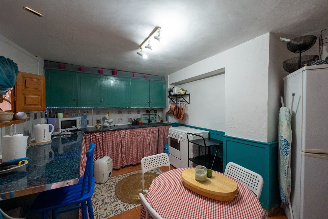 6 soveværelse Byhus til salg i El Contador med swimmingpool garage - € 89.900 (Ref: 8999300)