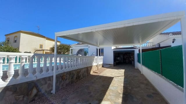 3 quarto Moradia Geminada para venda em San Luis, Torrevieja com piscina garagem - 339 000 € (Ref: 9143939)