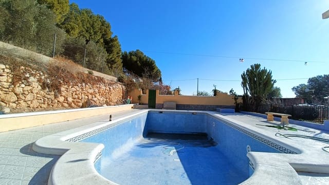 Chalet de 4 habitaciones en La Romana en venta con piscina - 320.000 € (Ref: 9274999)