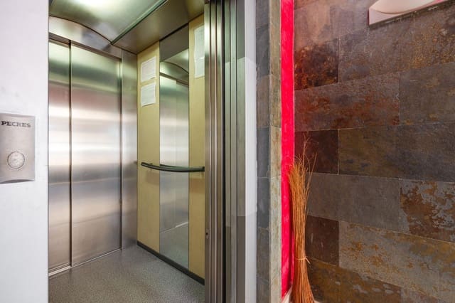 2 chambre Penthouse à vendre à Puerto Deportivo, Torrevieja - 145 969 € (Ref: 9275017)