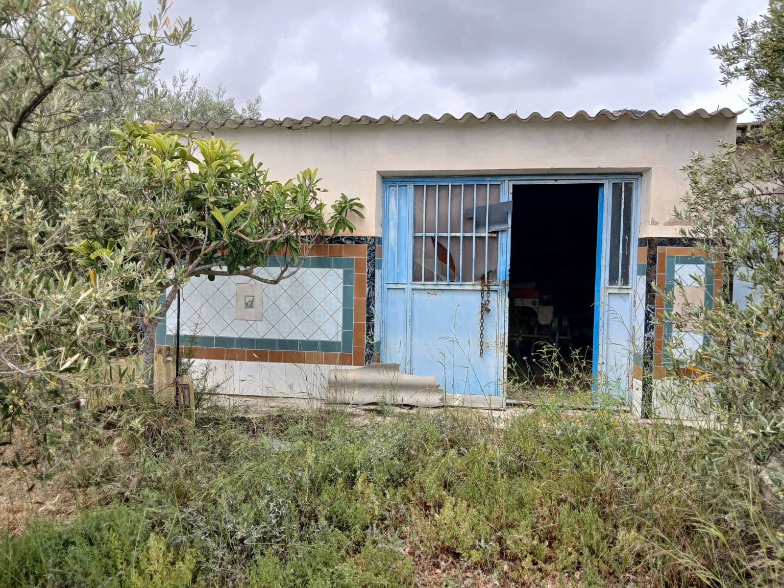 5 chambre Finca/Maison de Campagne à vendre à Yecla avec piscine garage - 70 000 € (Ref: 9275027)