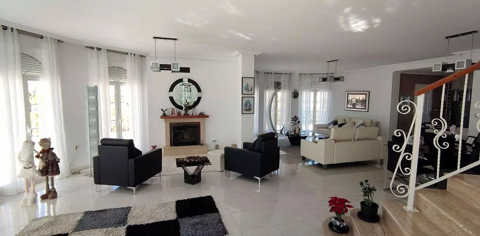 4 bedroom Villa for sale in Pinoso with pool garage - € 475,000 (Ref: 9299010)