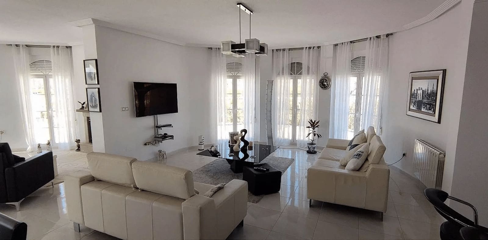 4 bedroom Villa for sale in Pinoso with pool garage - € 475,000 (Ref: 9299010)