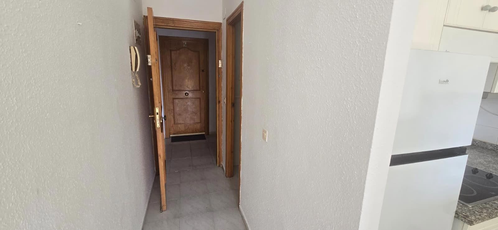 Kattohuoneisto myytävänä paikassa Torrevieja mukana uima-altaan - 92 969 € (Ref: 9308333)