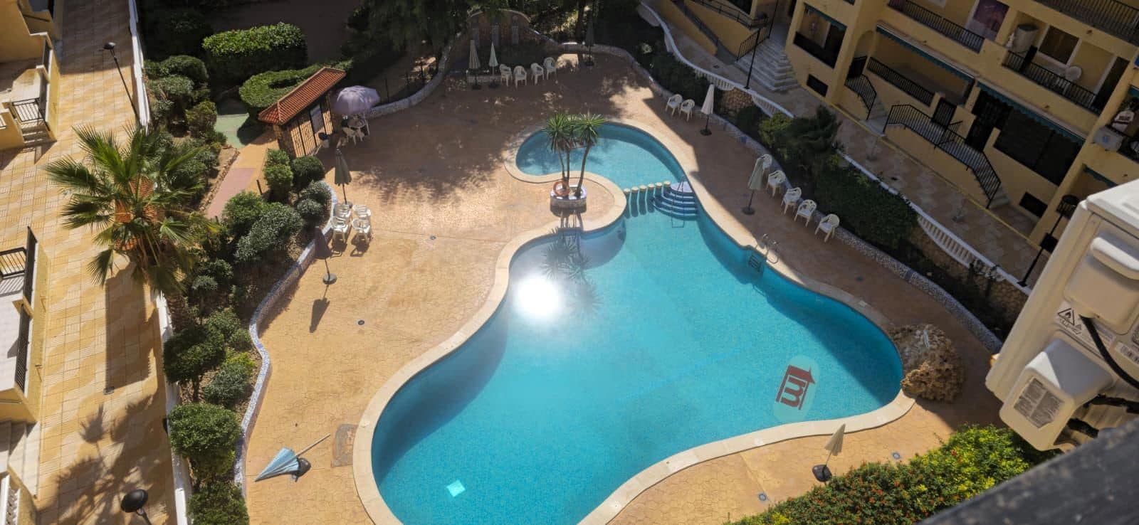 Kattohuoneisto myytävänä paikassa Torrevieja mukana uima-altaan - 92 969 € (Ref: 9308333)