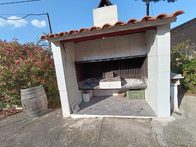 3 slaapkamer Villa te koop in Yecla met zwembad garage - € 159.000 (Ref: 9308334)