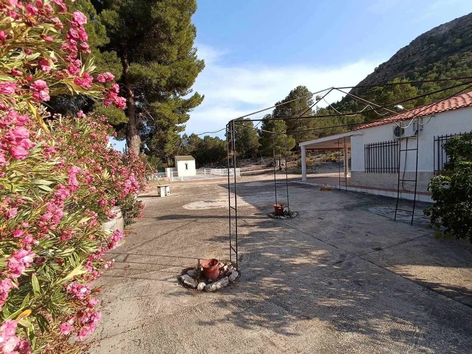 3 soveværelse Villa til salg i Yecla med swimmingpool garage - € 159.000 (Ref: 9308334)