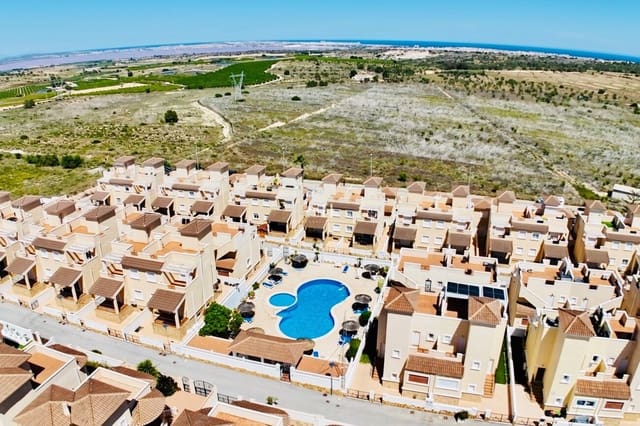 3 camera da letto Casa in vendita in San Miguel de Salinas con piscina - 210.000 € (Rif: 9312097)